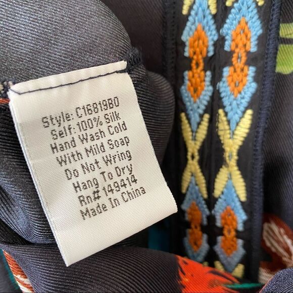 JOHNNY WAS-BECCA 100% Silk Floral Pattern Tunic Top (Small) - Picture 14 of 15